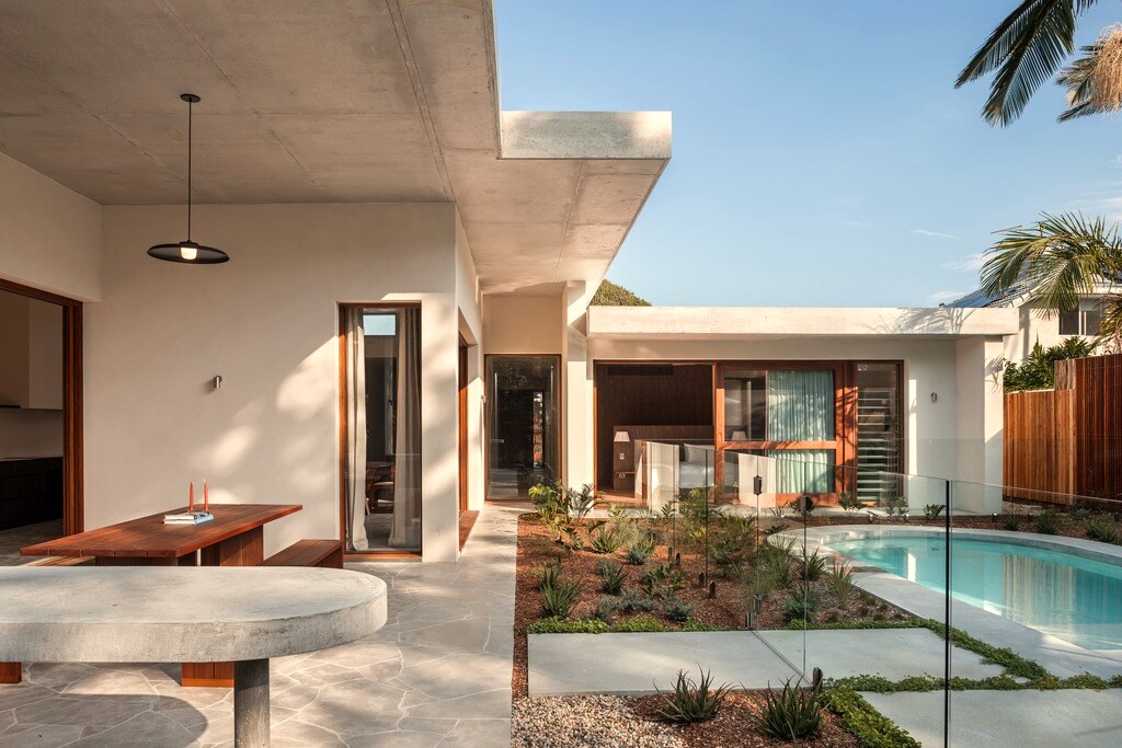 Terrace, looking across to the pool