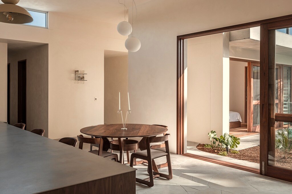 Dining, opened to the bedroom courtyard