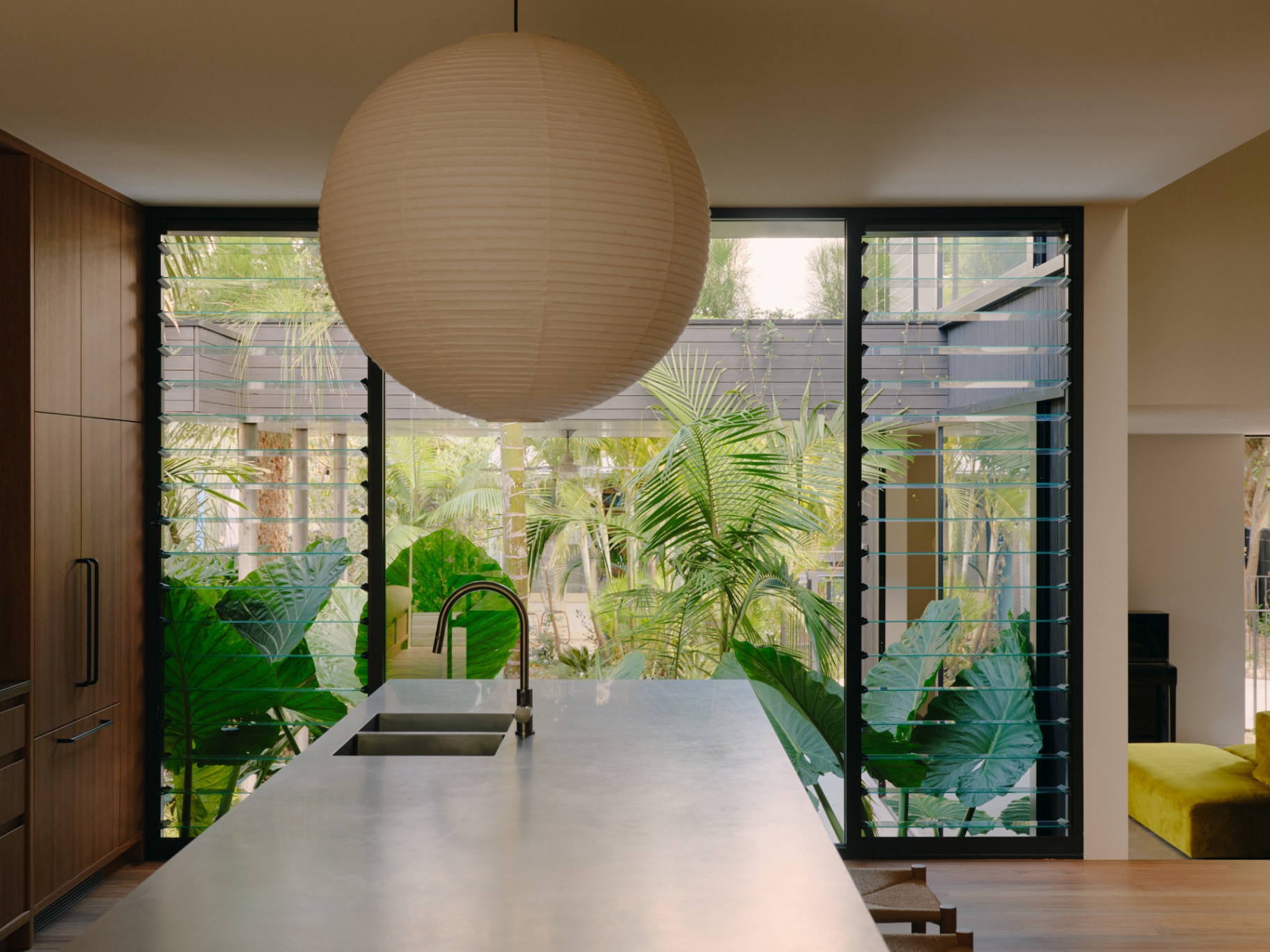 Kitchen island to the courtyard